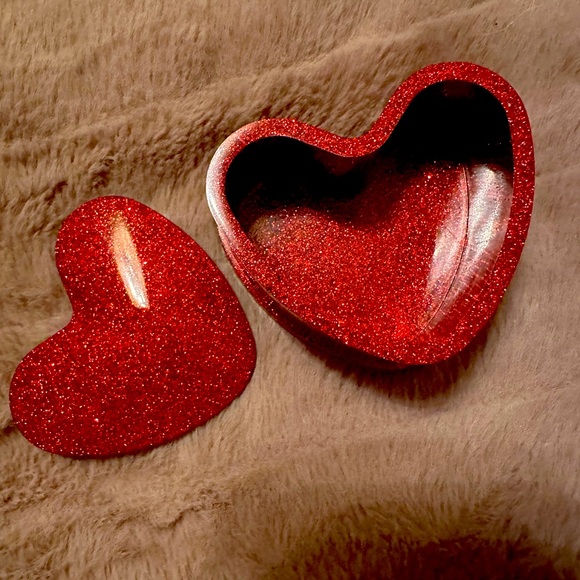 Resin Heart Trinket Box - Picture 3 of 6